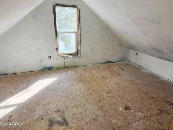 Oriska, ND 58063,510 8TH AVE