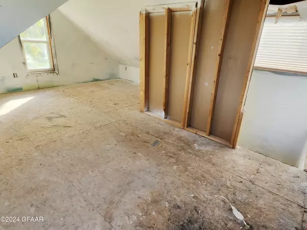 Oriska, ND 58063,510 8TH AVE