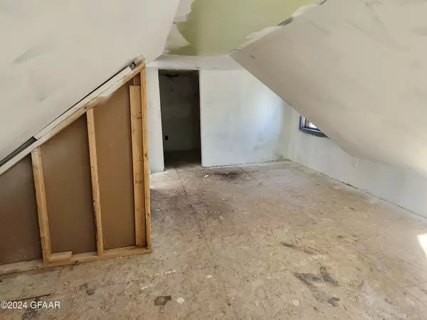 Oriska, ND 58063,510 8TH AVE