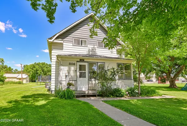 806 8TH ST, Portland, ND 58274