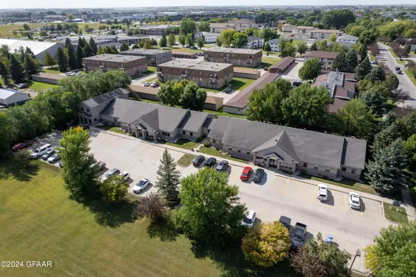Grand Forks, ND 58201,1551 28TH AVE S