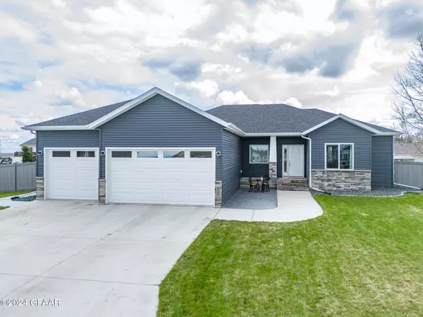 605 MCDONALD DR, Hillsboro, ND 58045