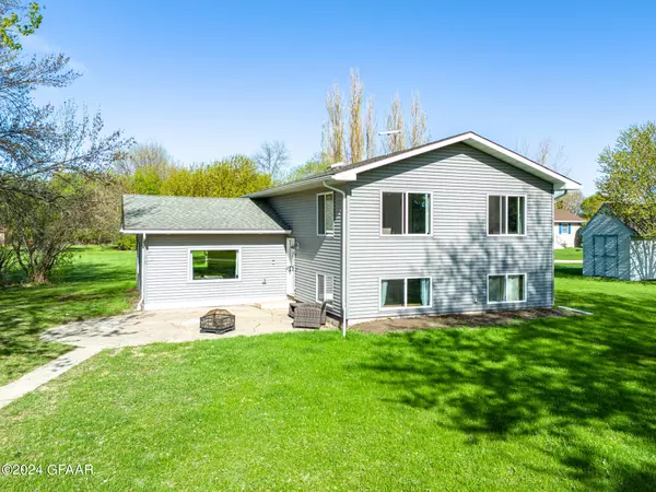 508 GREAT NORTHERN RD, Northwood, ND 58267