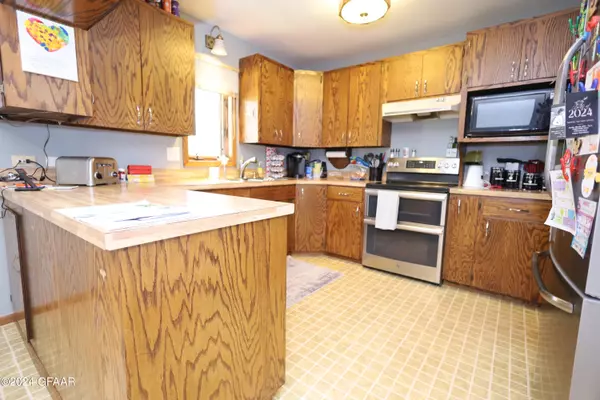 St Thomas, ND 58276,104 6TH AVE