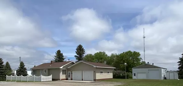 317 1ST ST ST, Langdon, ND 58249