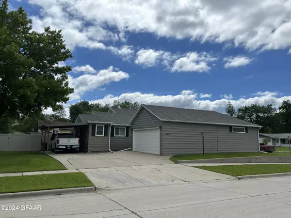 1144 MCHUGH AVE, Grafton, ND 58237