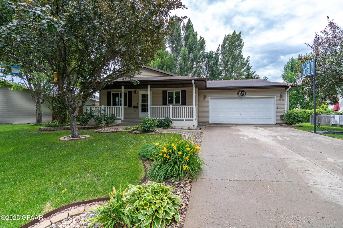 Grand Forks, ND 58203,5038 ELM W