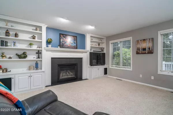 Grand Forks, ND 58201,2134 44TH AVE S