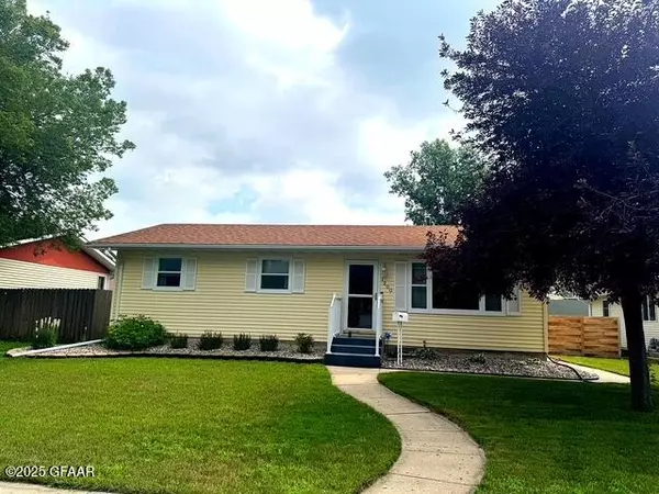 1200 4TH AVE NW, East Grand Forks, MN 56721
