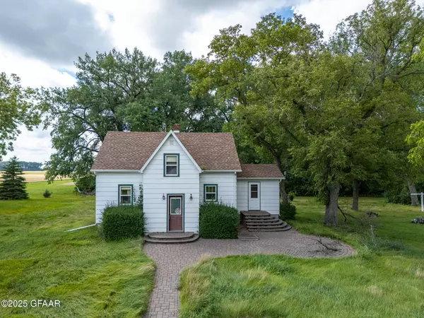 380 9TH ST NE, Reynolds, ND 58275