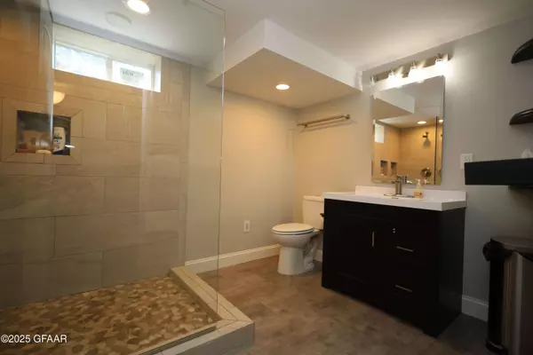 Grand Forks, ND 58201,1618 16TH ST S