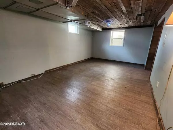 Grand Forks, ND 58201,1517 COTTONWOOD ST