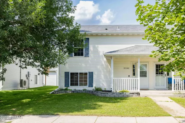 Grand Forks, ND 58203,5392 6TH AVE N