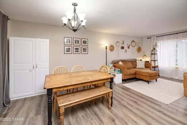 Grand Forks, ND 58203,478 BURDICK CT