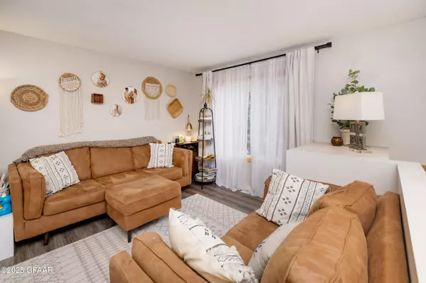 Grand Forks, ND 58203,478 BURDICK CT