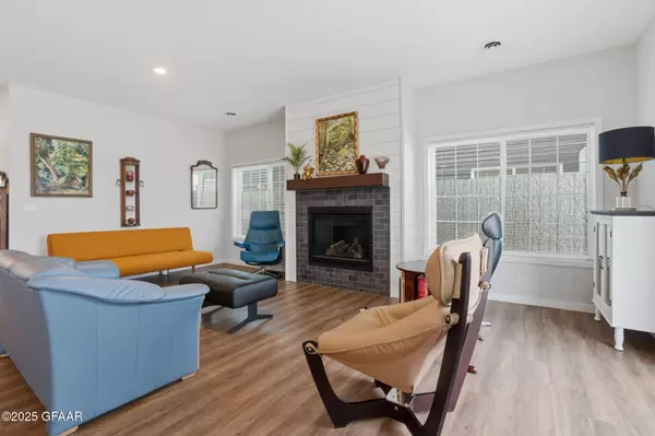 Grand Forks, ND 58201,4421 EDGEWOOD LN