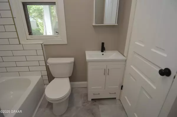 Crookston, MN 56716,611 WALSH ST