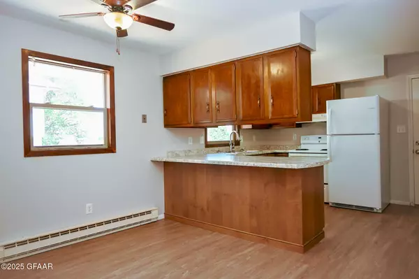 Grand Forks, ND 58203,3621 13TH AVE N