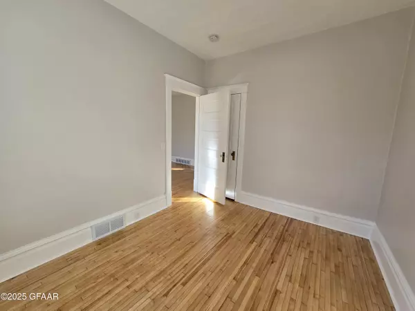 Crookston, MN 56716,306 MAPLE ST