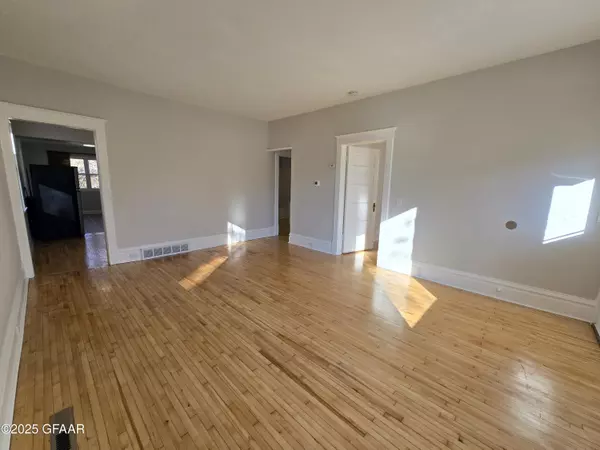 Crookston, MN 56716,306 MAPLE ST