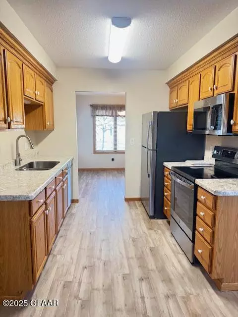 Grand Forks, ND 58201,4101 24TH AVE S