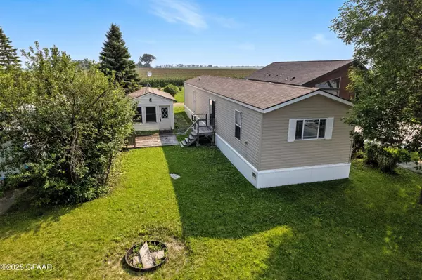 Finley, ND 58230,4028 W SANDY BEACH RD