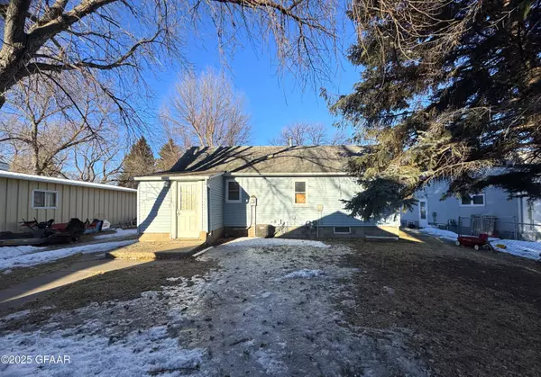 Cavalier, ND 58220,310 E 1ST AVE S