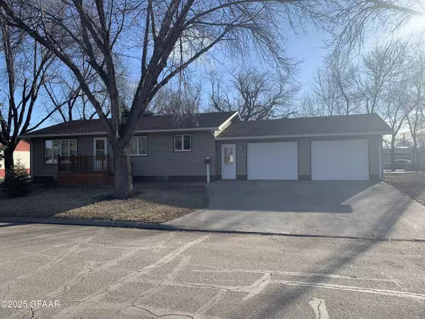 522 4TH ST, Minto, ND 58261