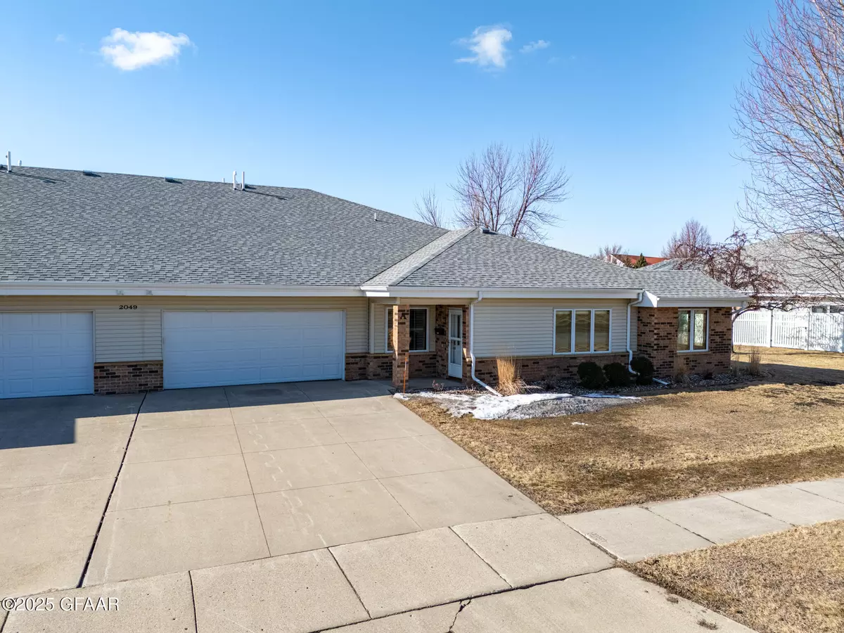 Grand Forks, ND 58201,2049 26TH AVE S A