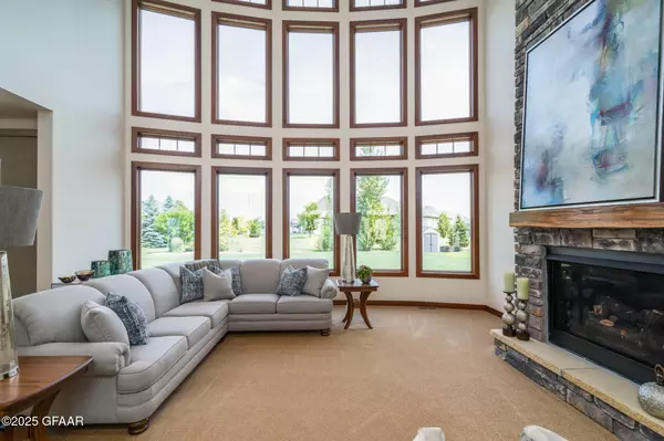 Grand Forks, ND 58201,1588 57TH AVE S