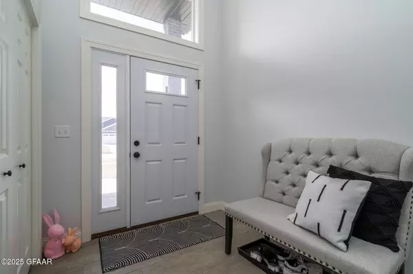 Grand Forks, ND 58201,3132 45TH AVE S