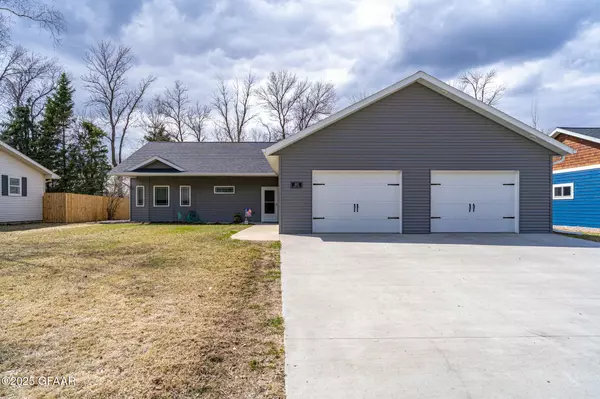 1603 HOVEN LN, Crookston, MN 56716