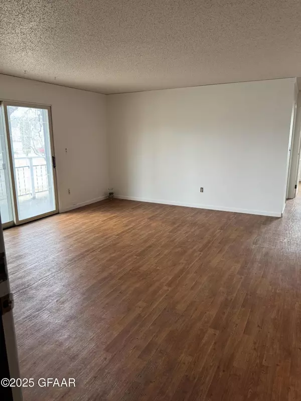 Grand Forks, ND 58201,1725 28TH AVE S 202