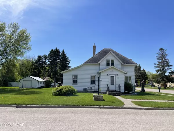 108 7TH ST W, Park River, ND 58270
