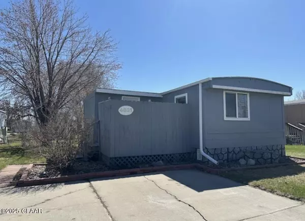 4831 IRON GATE CT, Grand Forks, ND 58203