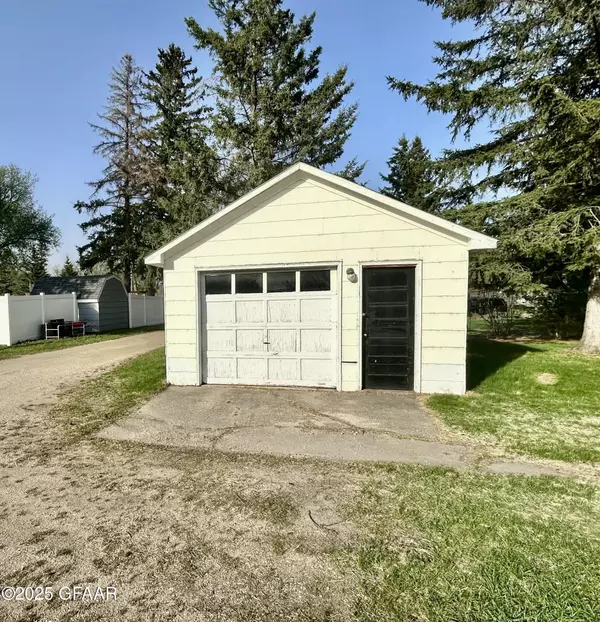 Warren, MN 56762,623 JOHNSON AVE