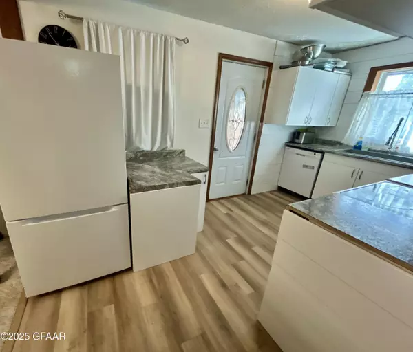 Warren, MN 56762,623 JOHNSON AVE