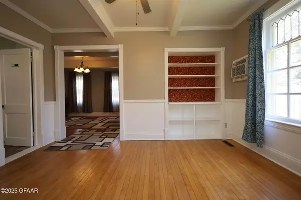 Mayville, ND 58257,327 2ND ST NW