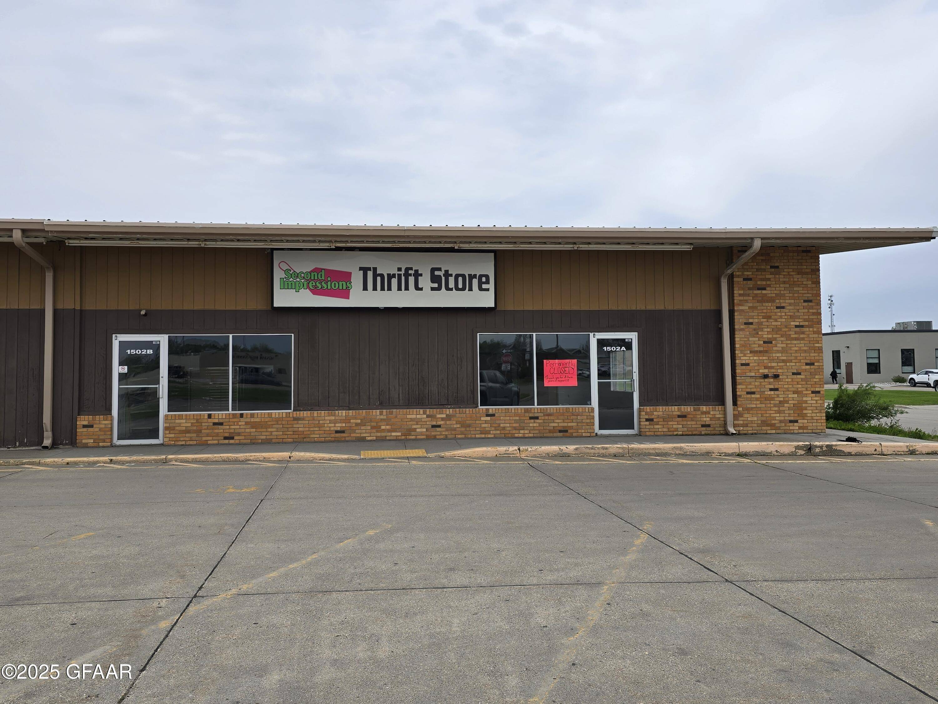1502 CENTRAL AVENUE AVE NE 1502, Grand Forks, ND 56721