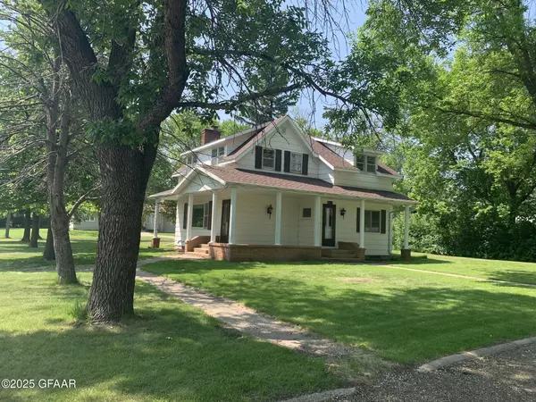 108 3RD AVE, St Thomas, ND 58276