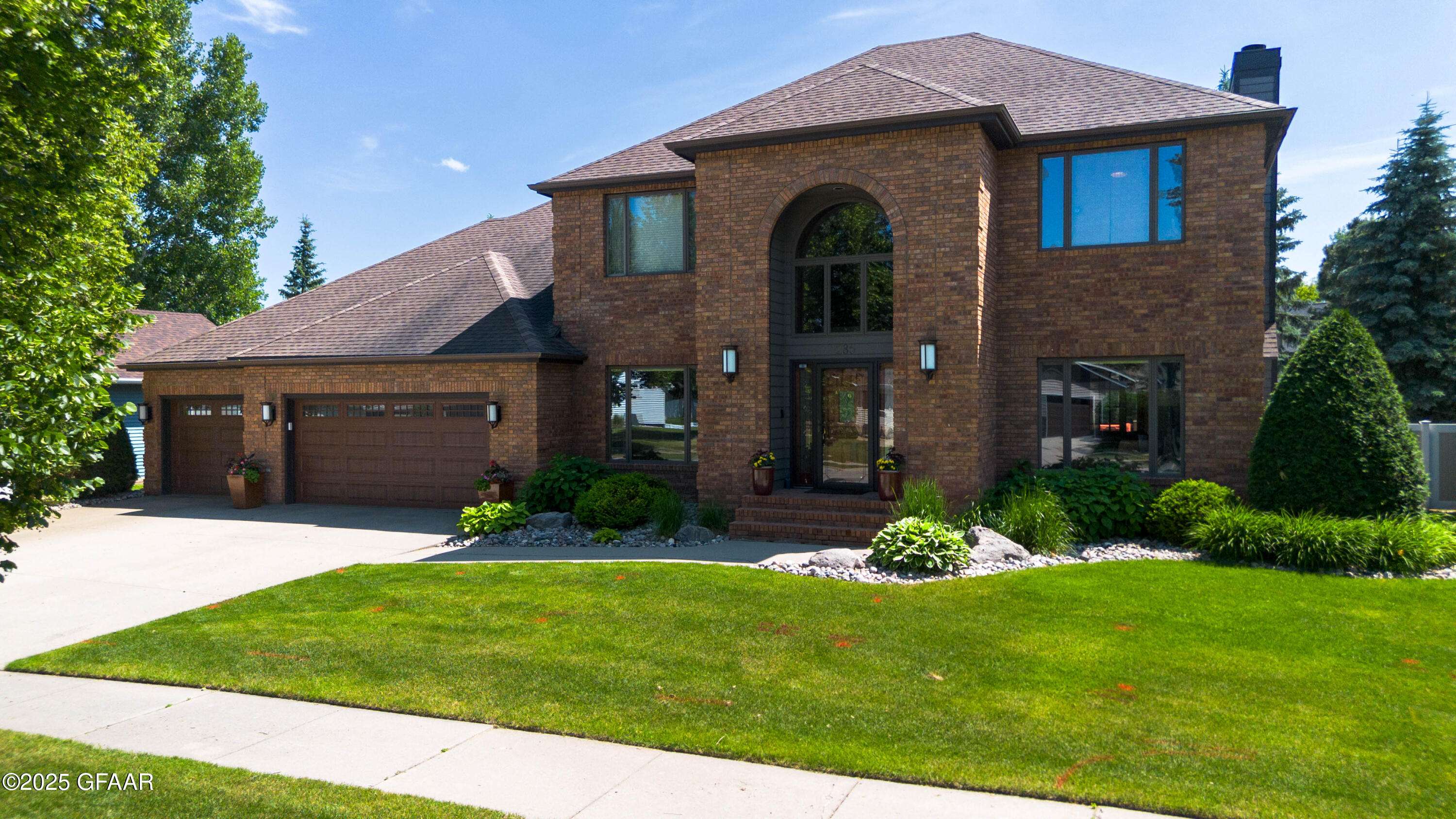 Grand Forks, ND 58201,285 GRASSY HILLS LN