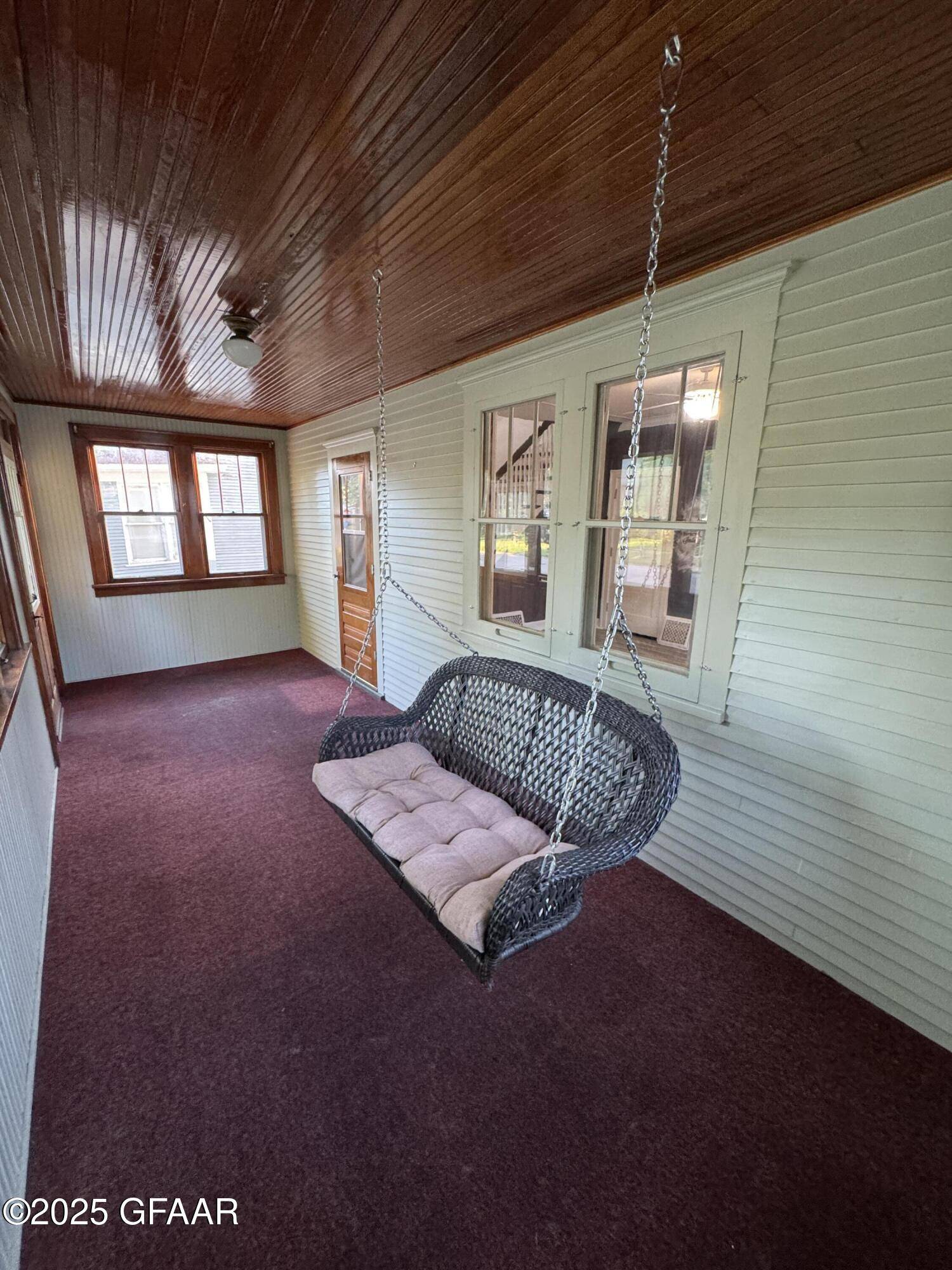 Grand Forks, ND 58201,809 CHERRY ST