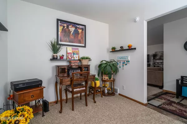 Crookston, MN 56716,1518 BARRETTE ST