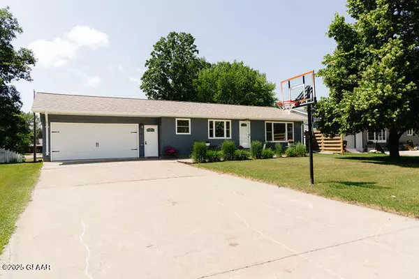 111 BEDROCK LN, Cavalier, ND 58220