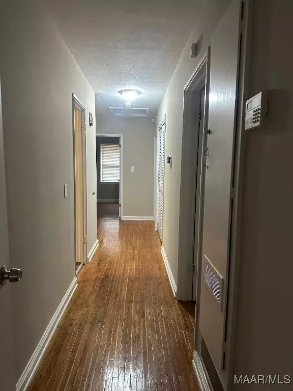 Montgomery, AL 36109,942 Hillman ST