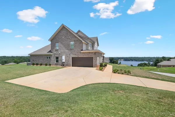 Tallassee, AL 36078,13 Riverhills DR