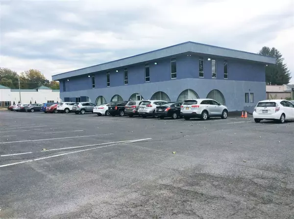 1218 CENTRAL AV, Colonie, NY 12205