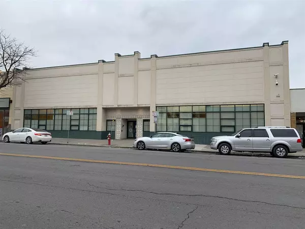 145 CENTRAL AV, Albany, NY 12206