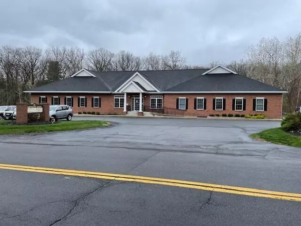 14 Corporate DR, Halfmoon, NY 12065