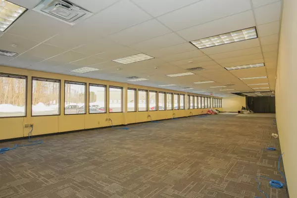 52 Corporate CIR, Albany, NY 12203